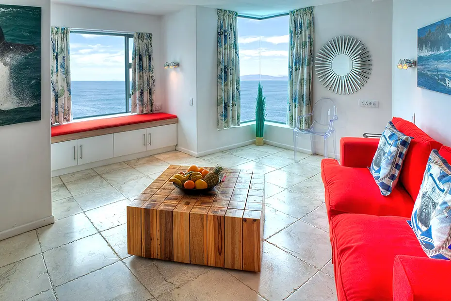 Family-Suite-7-Sleeper-Couch-1