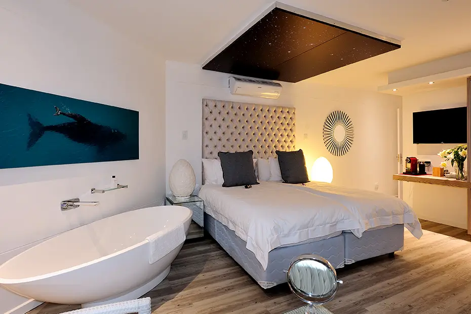Penthouse-Room-10-Bed-Room-1