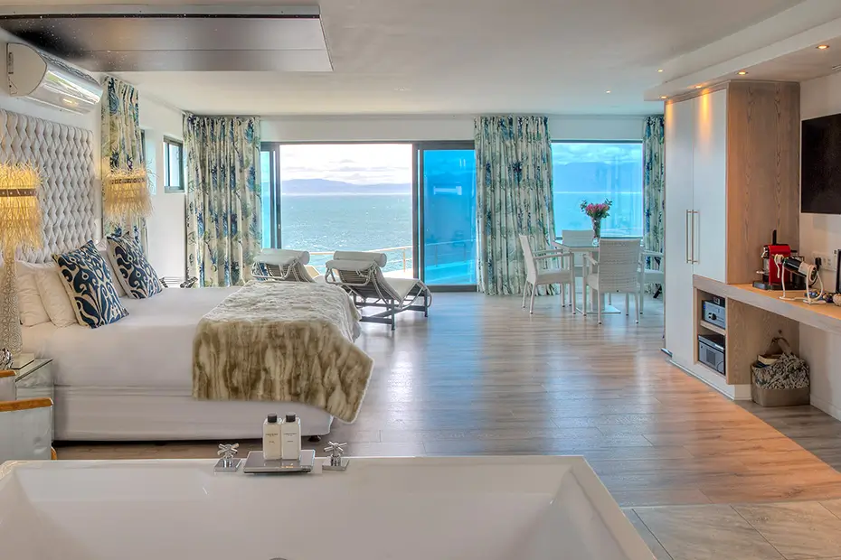 Penthouse-Suite-11-Bed-Room