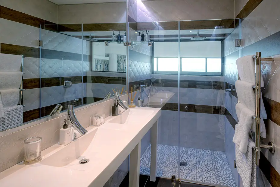 Superior-Room-2-Bath-Room