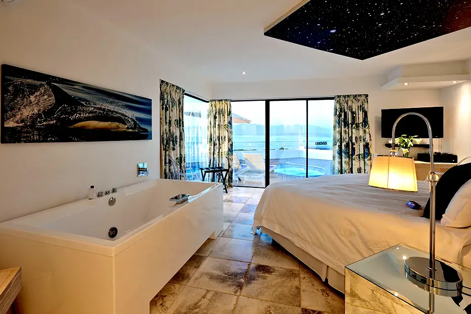 Superior-Room-3-Bed-Room-2
